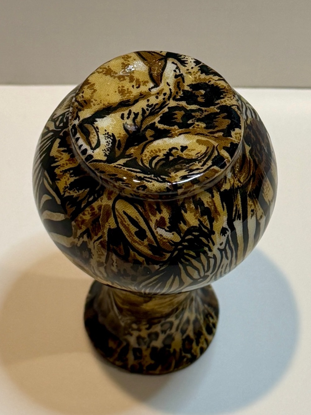 Safari Animal Print Accent Vase – Zebra & Leopard Pattern – Glossy Decor - Picture 4 of 4